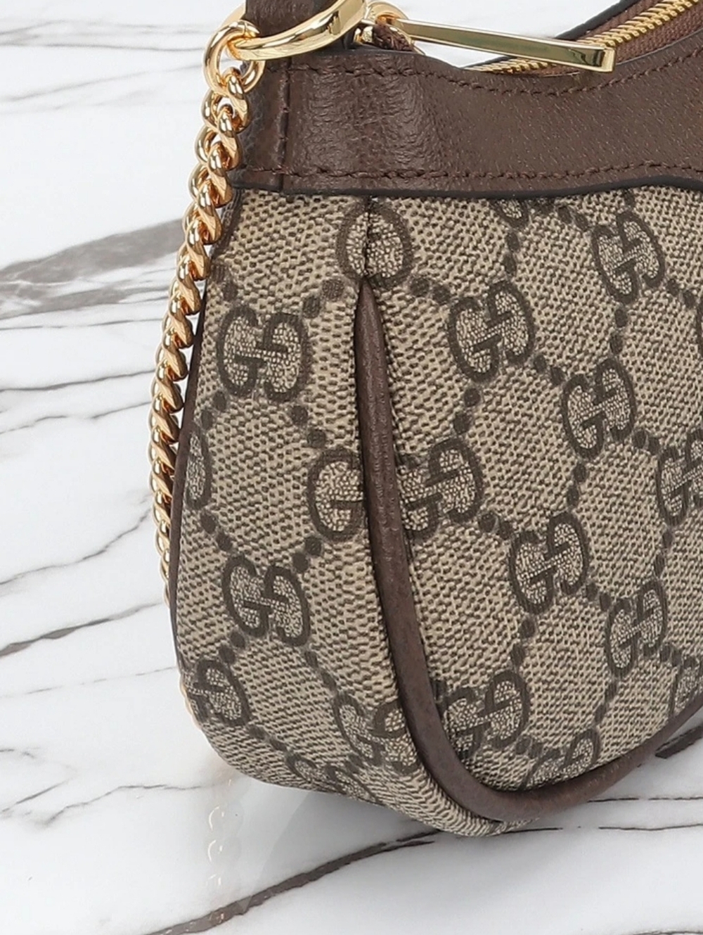 Gucci Beige/Brown GG Supreme Canvas Crossbody with Green-Red Strap - Picture 7 of 16